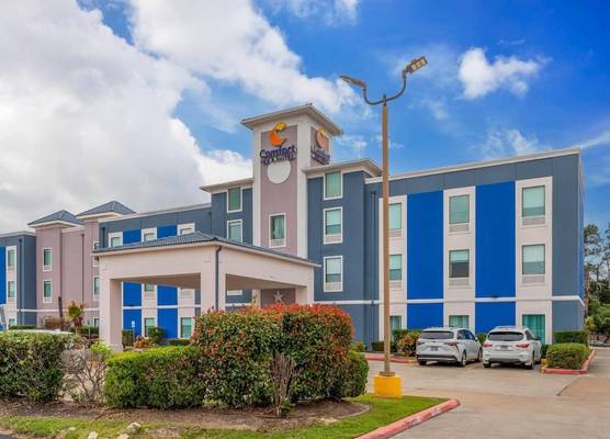 Comfort Inn & Suites Houston FM1960 - Champions 1