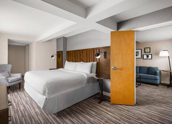 Best Western Premier Plainview-Long Island Hotel 1