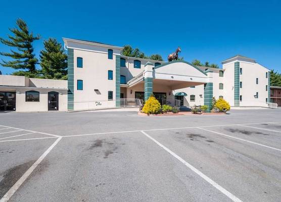 Rodeway Inn & Suites Charles Town 1
