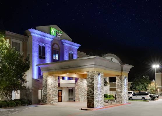 Holiday Inn Express & Suites DALLAS - DUNCANVILLE by IHG 1
