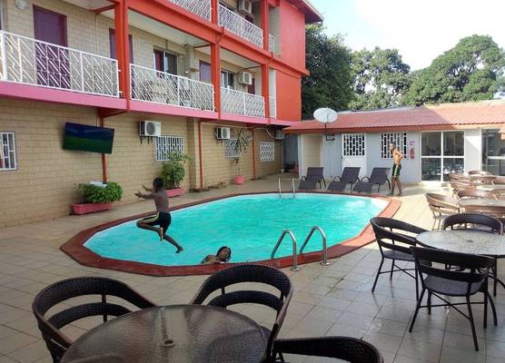 Zambezi Inn Airport Hotel 1