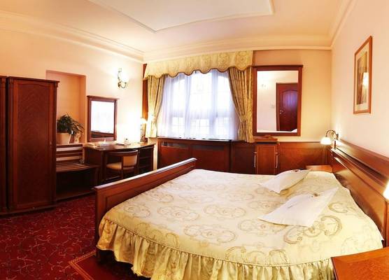 AGH Hotel 1
