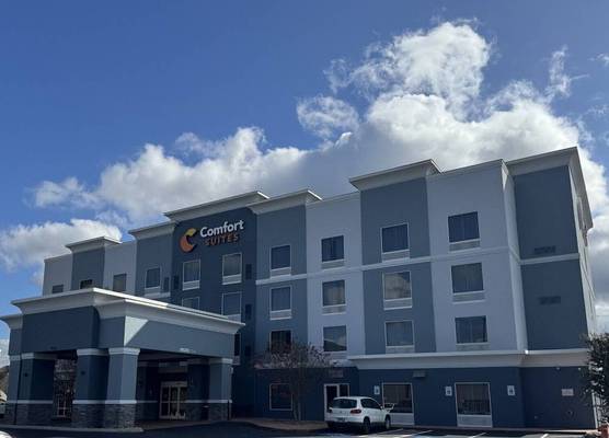 Comfort Suites Knoxville East 1