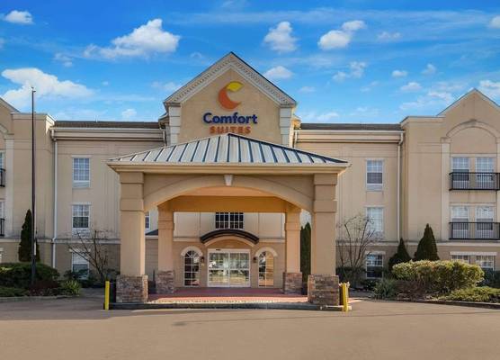 Comfort Suites Near University 1