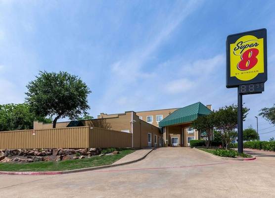 Super 8 by Wyndham Garland Rowlett East Dallas Area 1