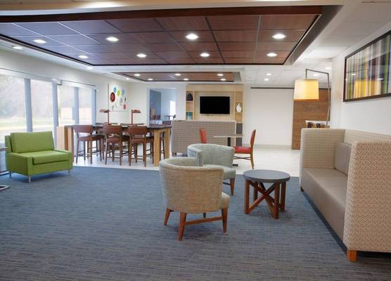 Holiday Inn Express & Suites DAYTON-HUBER HEIGHTS by IHG 1