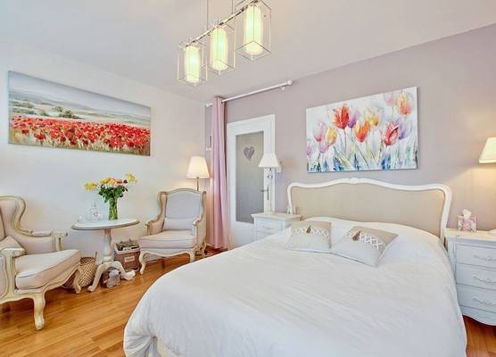 ! A découvrir ! NATURALBNB - Chambres d'hôtes climatisées au calme - Top confort et reposant - PARKING GRATUIT SECURISE - Garage vélos et motos - OFFERT COPIEUX PETIT DEJEUNER fait maison sucré-salé, 1