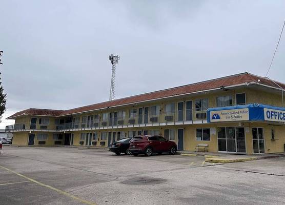 Americas Best Value Inn and Suites Groves 1