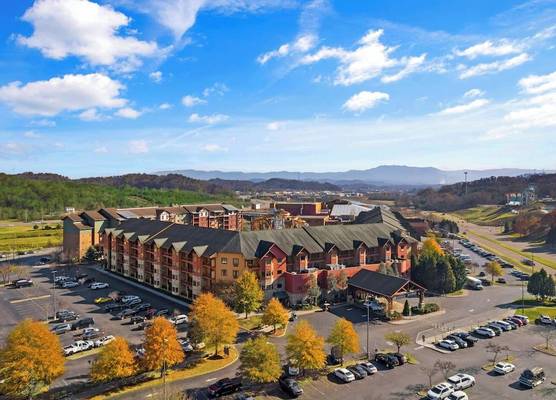 Great Smokies Lodge Resort 2BR 1