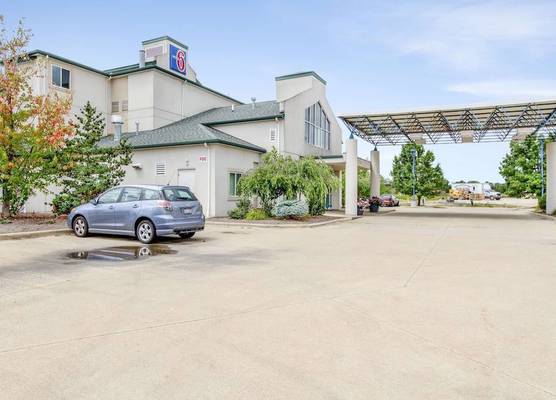 Motel 6-Medina, OH - Cleveland 1