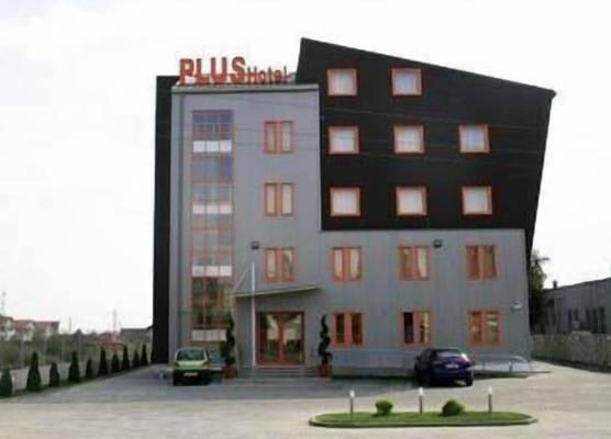 Plus Hotel 1