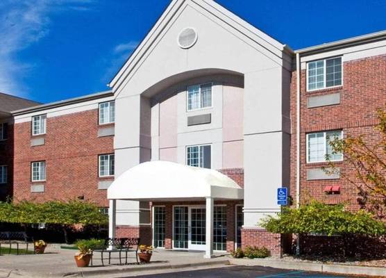 MainStay Suites Southfield-Detroit 1