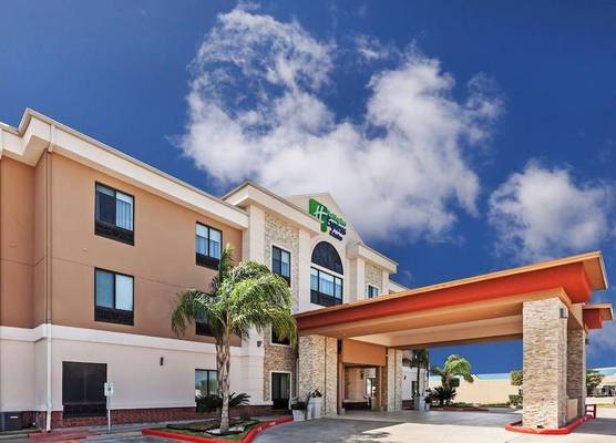 Holiday Inn Express & Suites HOUSTON EAST by IHG 1