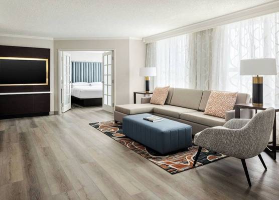 Chicago Marriott Suites Deerfield 1