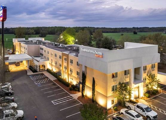 Fairfield Inn by Marriott Lumberton 1