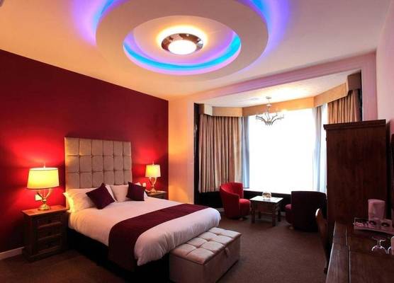 The Pearl Hotel 1