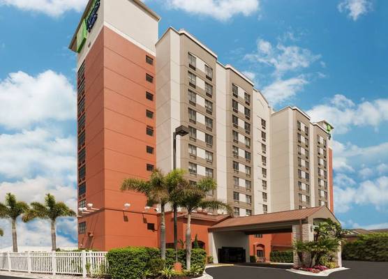 Holiday Inn Express & Suites NEAREST UNIVERSAL ORLANDO by IHG 1