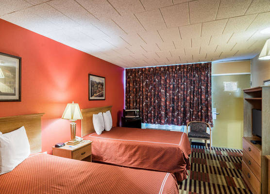 Rodeway Inn University 1