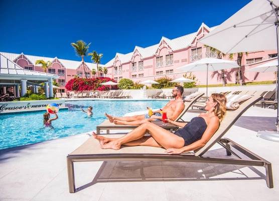 Comfort Suites Paradise Island 1