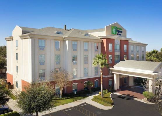 Holiday Inn Express & Suites UVALDE by IHG 1