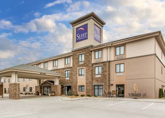 Sleep Inn & Suites Dayton South 1