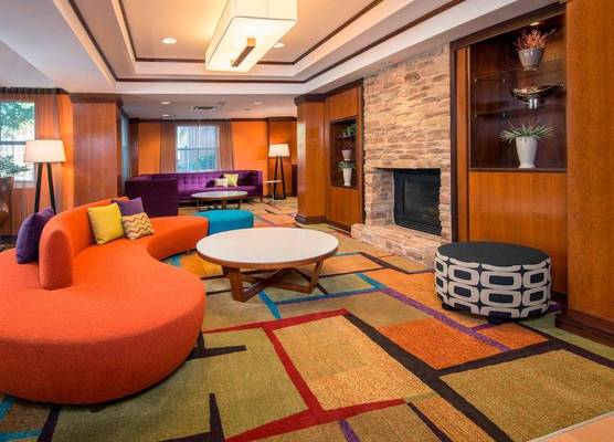 Fairfield Inn & Suites by Marriott Williamsburg 1