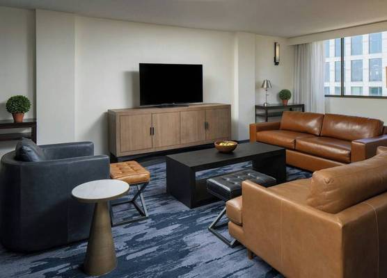 Fairfield Inn & Suites by Marriott Charlotte Uptown 1