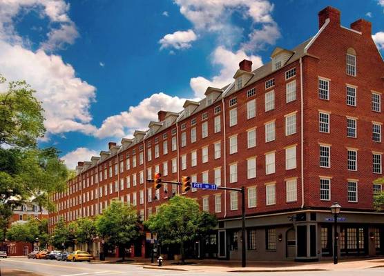 The Alexandrian Old Town Alexandria, Autograph Collection 1