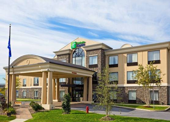 Holiday Inn Express & Suites CHESTER-MONROE-GOSHEN by IHG 1