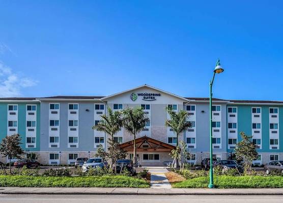 WoodSpring Suites Naples West 1