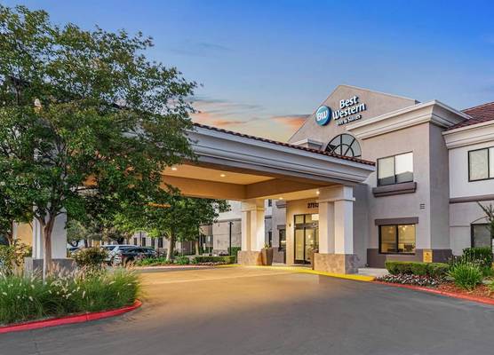 Best Western Valencia/Six Flags Inn & Suites 1