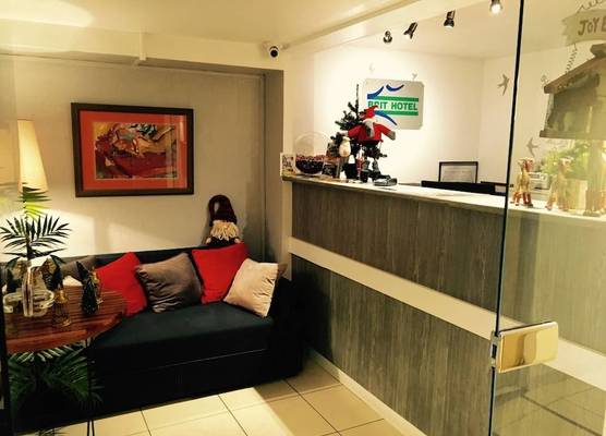 Hôtel Bosquet Pau Centre - Self Check In Budget Hotel 1