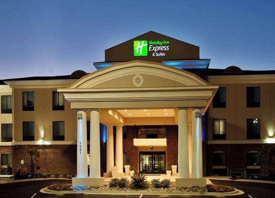 Holiday Inn Express & Suites PICAYUNE-STENNIS SPACE CNTR. by IHG 1