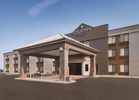 Country Inn & Suites by Radisson, Mt. Pleasant-Racine West, WI 1