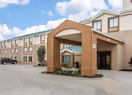 The Douillet by Demeure Hotels 1