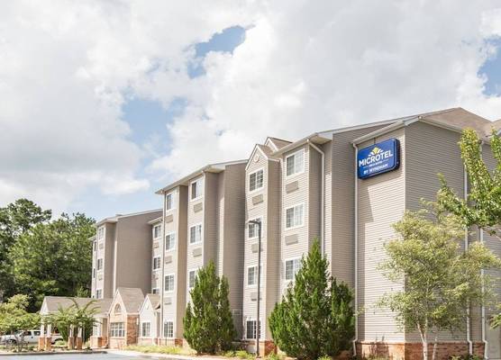 Microtel Inn & Suites by Wyndham Saraland 1