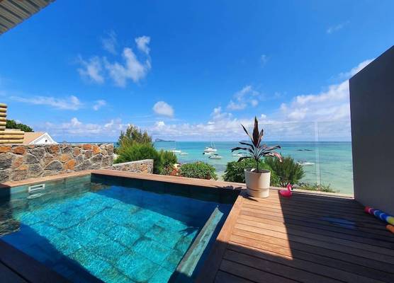 Luxury beachfront villa with private pool and cozy Pavillon with private jacuzzi on rooftop terrace 1