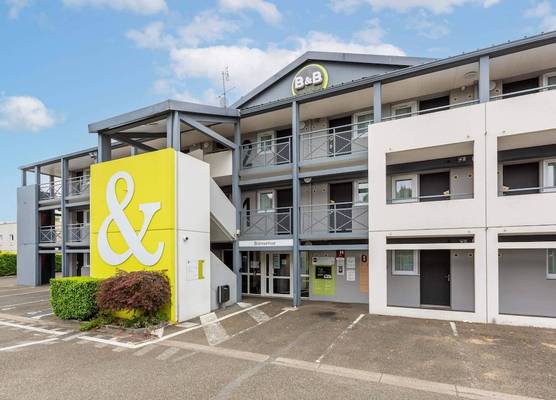 B&B HOTEL CHARTRES Le Forum 1