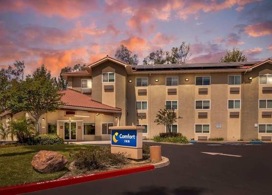 Comfort Inn Fontana 1
