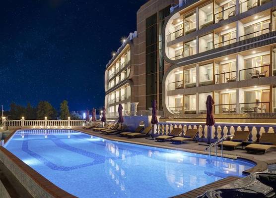 GoldOne Hotel & Suites 1