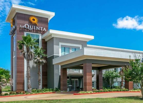La Quinta by Wyndham Jacksonville, Texas 1