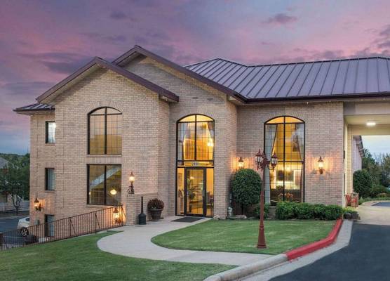 Super 8 by Wyndham Branson Andy Williams Theatre 1