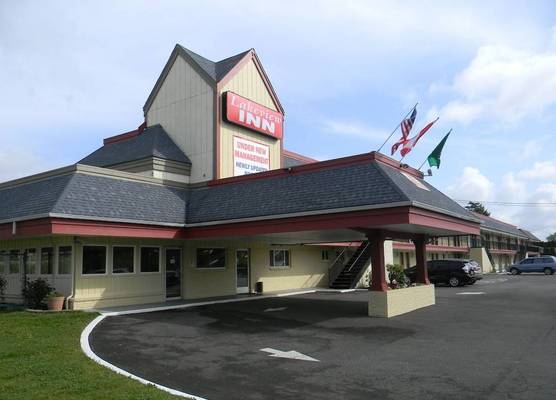Lakeview Inn Centralia 1