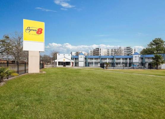 Super 8 by Wyndham Portsmouth - Norfolk 1