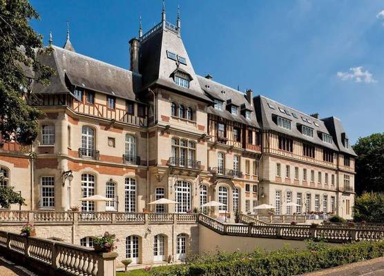 Château Jeanne & The Forest - Château de Montvillargenne 1