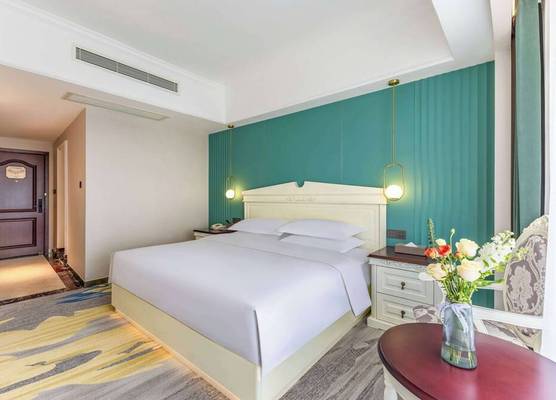 Ramada Plaza By Wyndham Wuhan Dongxi Lake 1