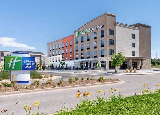 Holiday Inn Express & Suites - Colorado Springs AFA Northgate by IHG 1