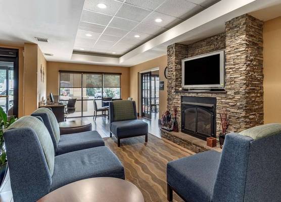 Comfort Inn Biltmore West 1