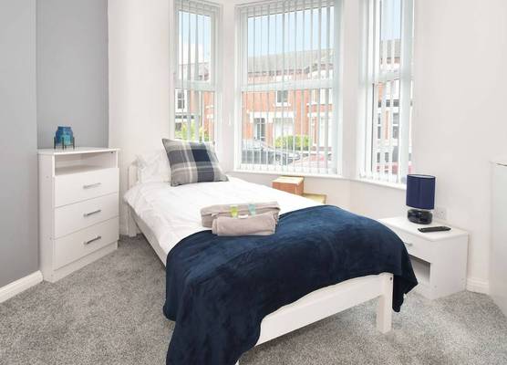 Townhouse @ 86 Brooklyn Street Crewe 1