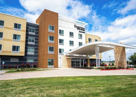 Fairfield Inn & Suites by Marriott Huntsville 1